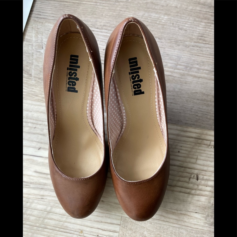 inlisted heels
